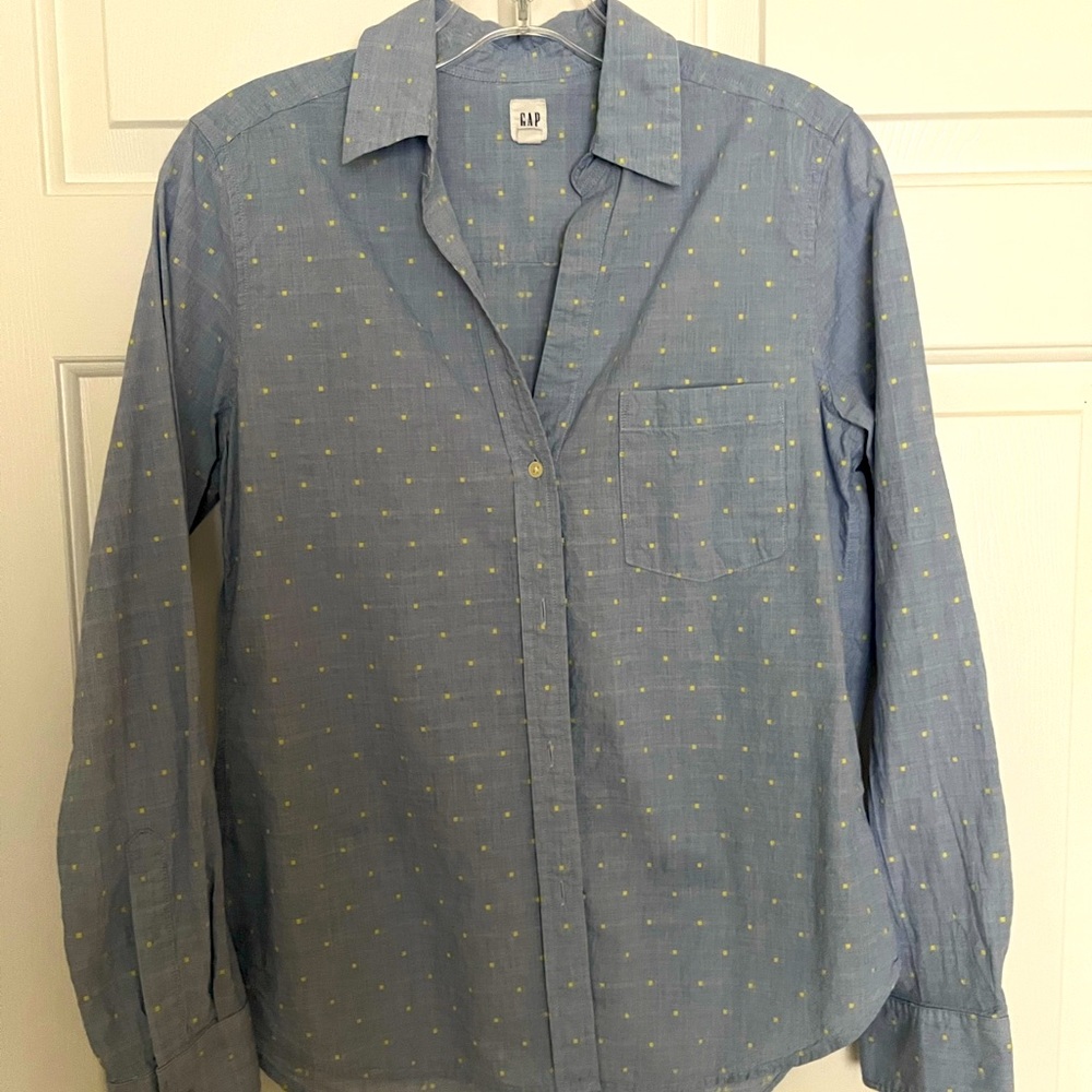 Button down Gap